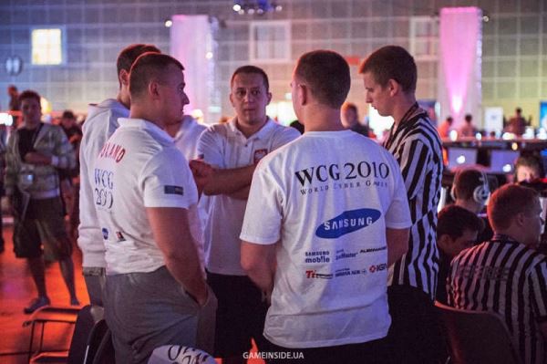 NAVI GOLDEN ERA — в честь 10-ти летнего юбилея команды мы выкладываем архив с WCG 2010 в высоком разрешении