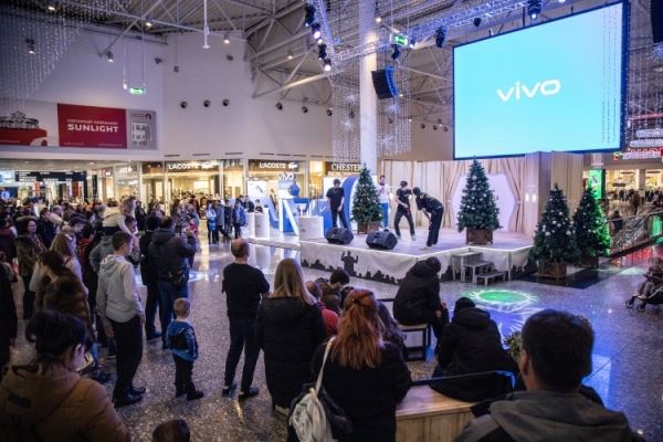 Старт продаж показал высокий спрос на смартфон vivo v17