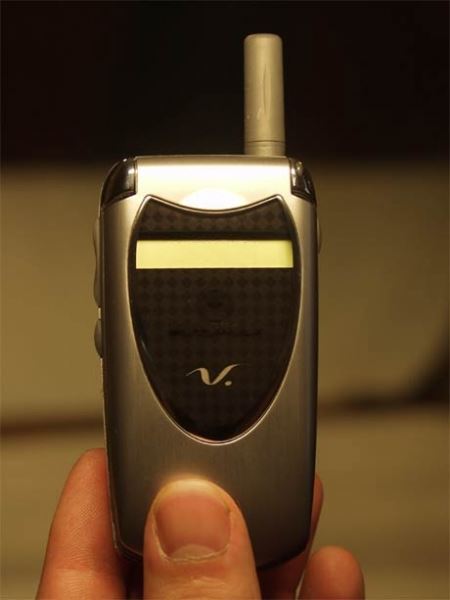 Motorola V60